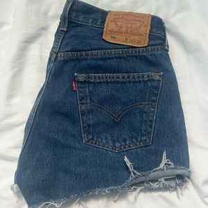 501 LEVI SHORTS